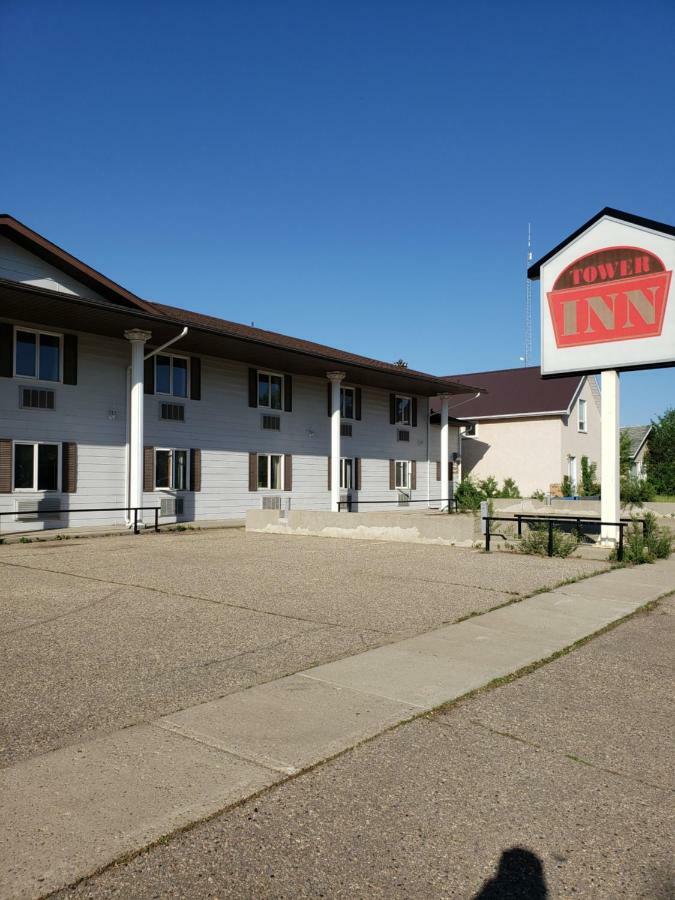 Tower Inn Estevan Exterior foto