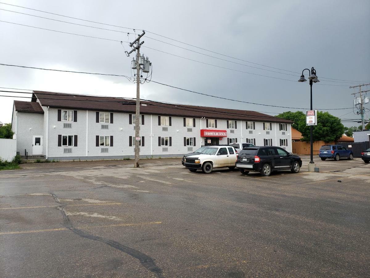 Tower Inn Estevan Exterior foto